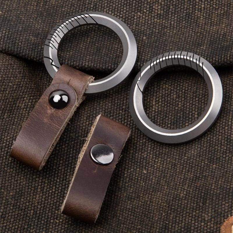 Leather Keychain for Men and Women,Titanium Alloy Car Keys Holder Key Fob Keychain,Mens Key Chains Clip for Car Keys