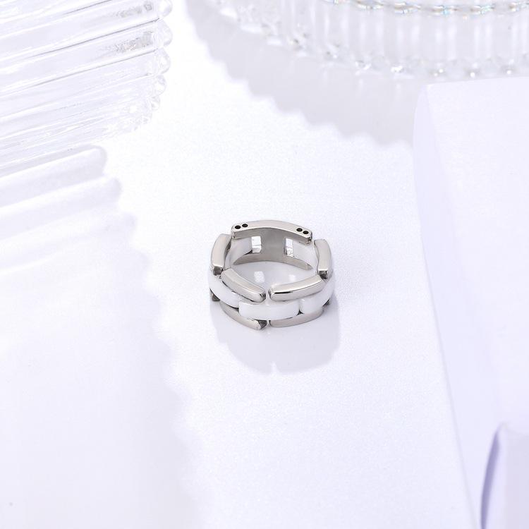 Paarringe aus Keramik und Titanstahl im koreanischen Stil – Unisex-Design in Europa und Amerika