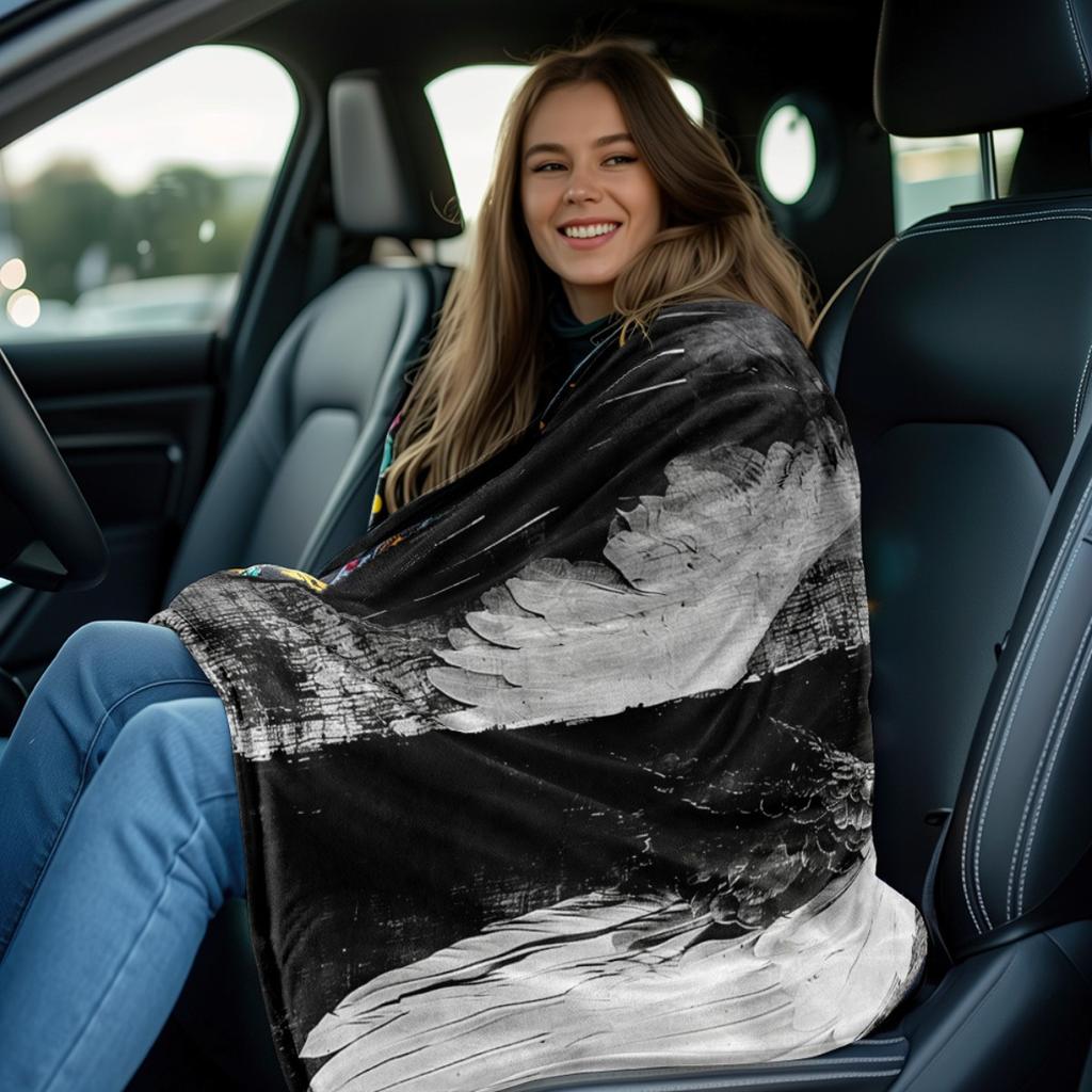 1pc Ultra-Soft Lightweight Flannel Blanket with Elegant White Eagle Design - Cozy Warm Throw for Camping, Travel, Holiday Gifts,
