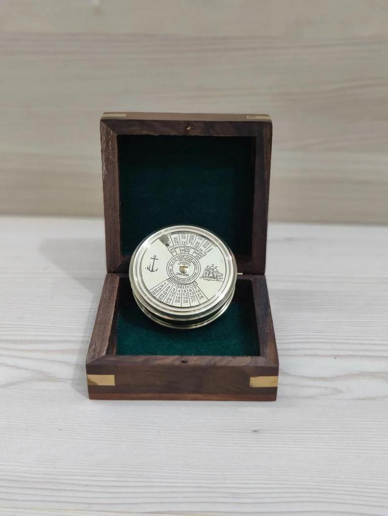 Premium Brass Compass with Wooden Box, Engraved Vintage Pocket Compass Graduation Gift, Nautical Working Compass Gift for Men