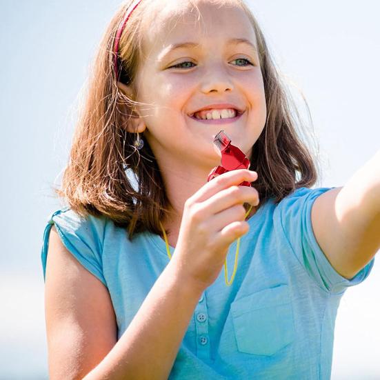 Gwizdek sędziowski z uchwytem na palec Głośny, wyraźny dźwięk Wysoki poziom decybeli Ultralekki kompaktowy rozmiar Szeroko stosowany gwizdek sportowy do koszykówki i piłki nożnej