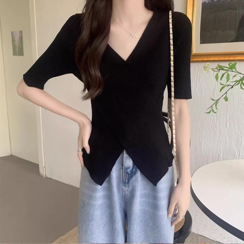 2024 Women's Korean V-Neck Irregular Cross Design Short-Sleeved T-Shirt, Plus Size, Solid Color.