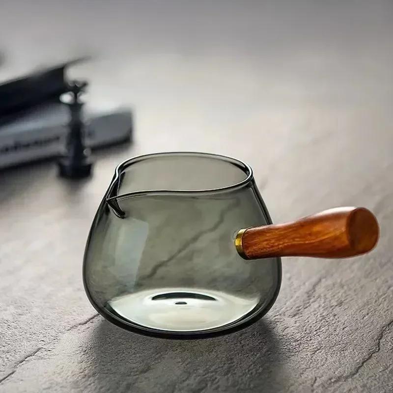 Glass Tea Jug Chinese Kung Fu Tea Set Accessory Water Pitcher Wood Side Handle Teapot Heat Resistant Teaware Coffee Milk Pot
