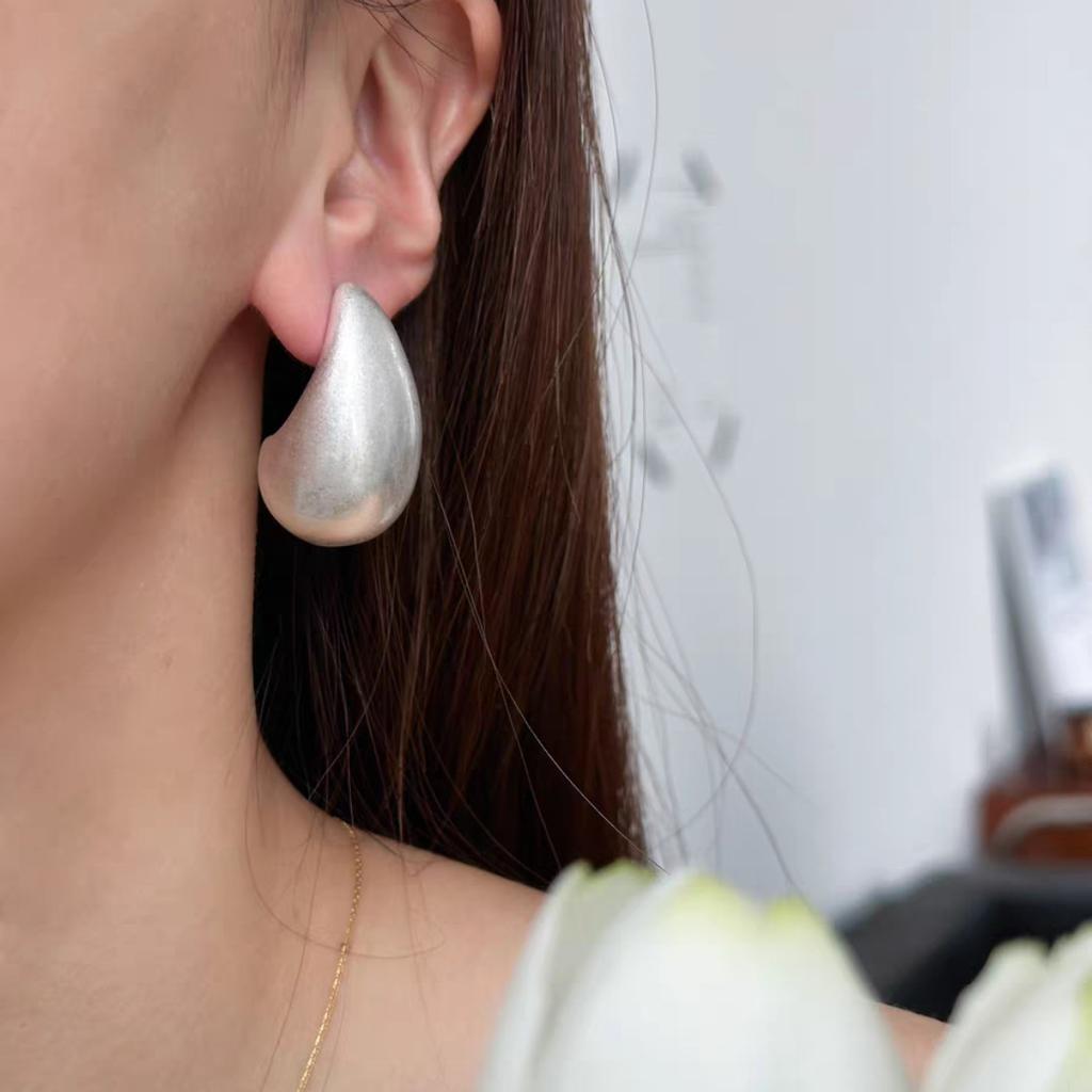 Bv Heavy Industry Hollow Water Drop Shape Earrings Simple And Old Matte Curved S925 Silver Needle Niche Earrings Women