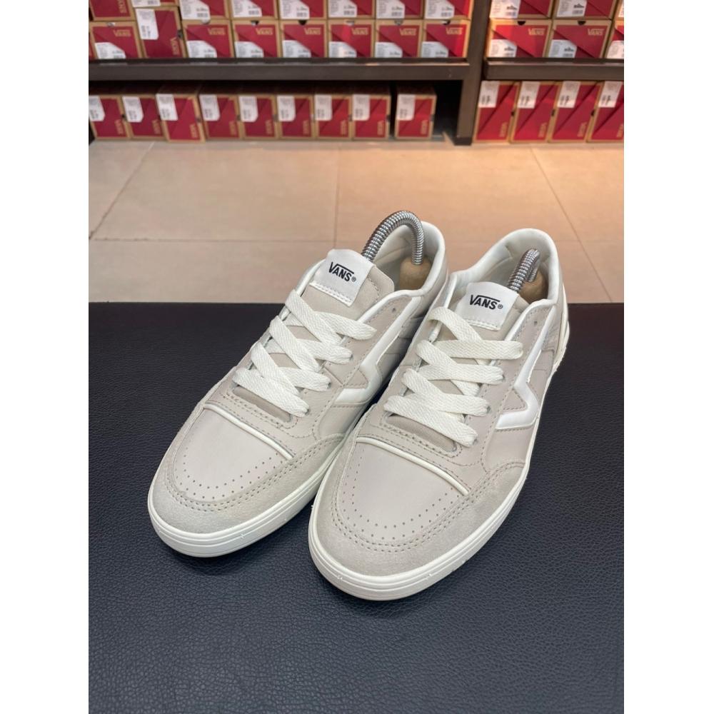 

Кроссовки Vans Lowland Cc Jmp унисекс Lowland Cc Jmp VN0007P2BLL