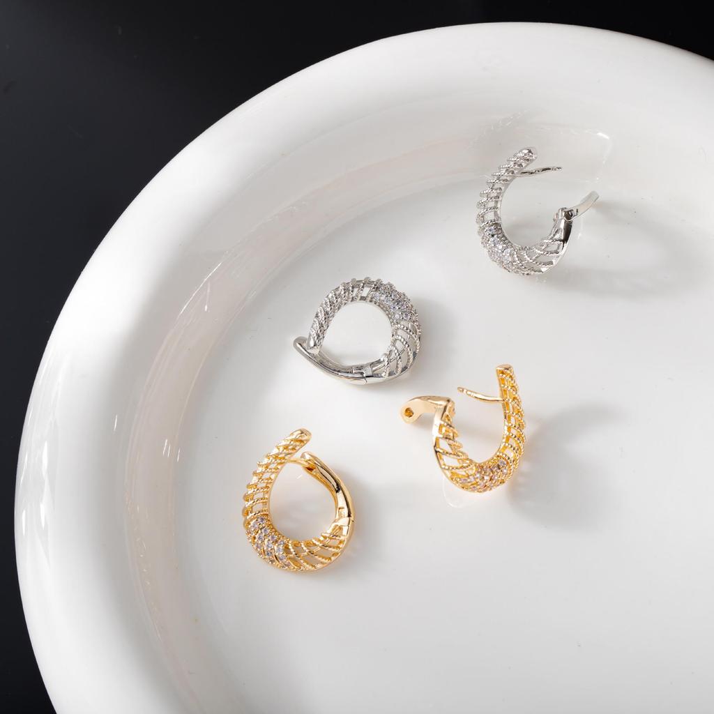 Personalized Full Diamond Hollow Ear Cuff for Women - European & American Style, Large Hoop, Retro Fashion