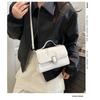 Fashion Popular Retro Crossbody Commuter Shoulder Handheld Crossbody Small Square Bag Female