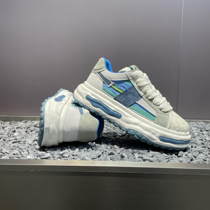 

Цветовая гамма верха, модная толстая подошва, новинка весны, низкий верх, кожаная поверхность, трендовая уличная повседневная мужская обувь 44