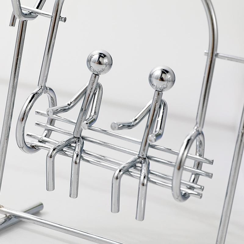 Iron Swinging Couple Stress Relieving Swinging Swinging Home Desktop Living Room Metal Model Birthday Gift Desktop Decoration