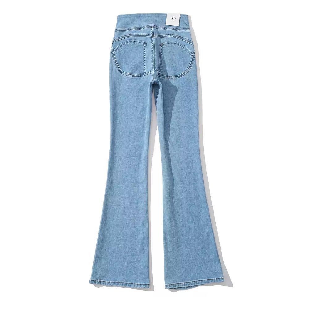 

Women s High-Waisted Slimming Micro-Flare Jeans - 2022 Autumn Spicy Girl Style with Two-Button Skinny Fit and Hip-Lifting Design. M світло-синій колір
