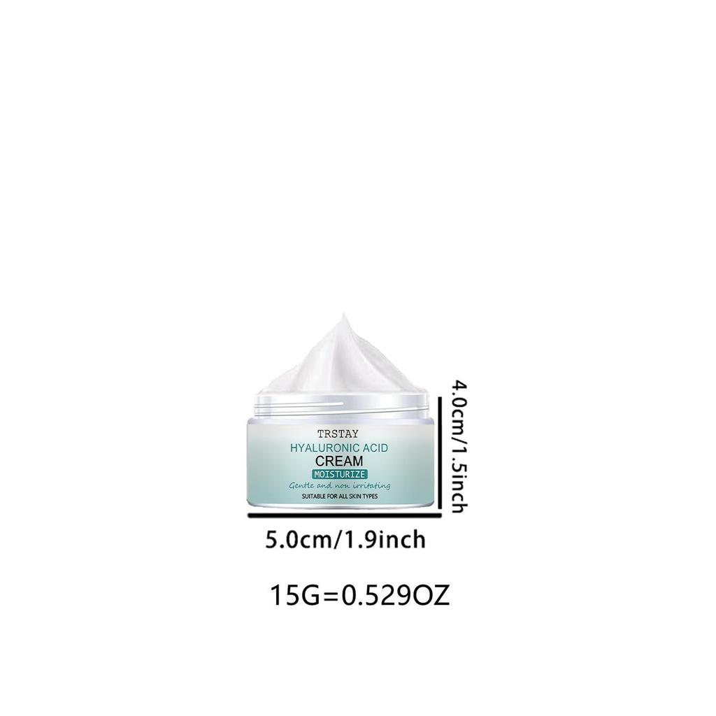 The cream smooths fine lines and evens out skin tone, while hyaluronic acid hydrates and nourishes the skin, leaving it soft and refined