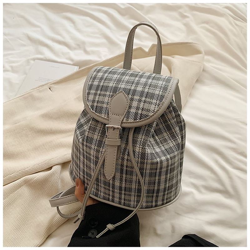 Schoolbag simple Korean version of textured women's bag fashion trend 1011 new backpack niche plaid shoulder messenger bag