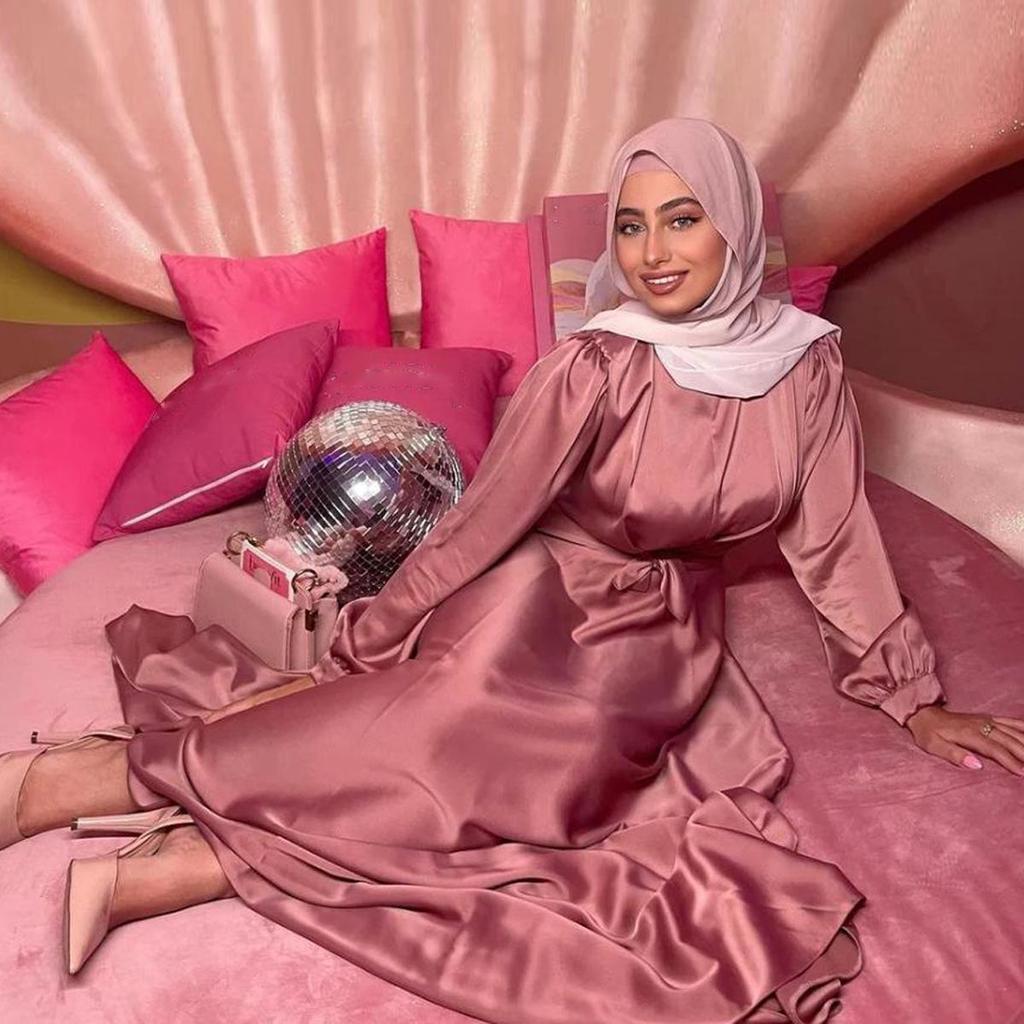 XY011 Rosa Ethnischer Stil Dubai Abaya - Elegantes Langes Abendkleid für Muslimische Frauen