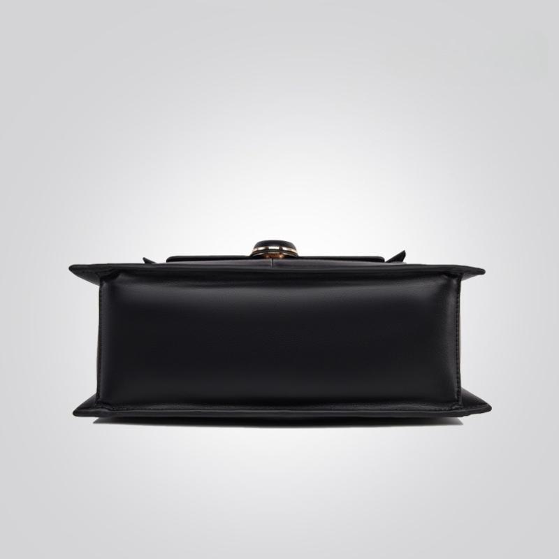 2026 New Shoulder Bag, Fashionable Women's Bag, High-end Sense, Large Capacity Commuting Bag, Casual and Simple Tote Bag for Women