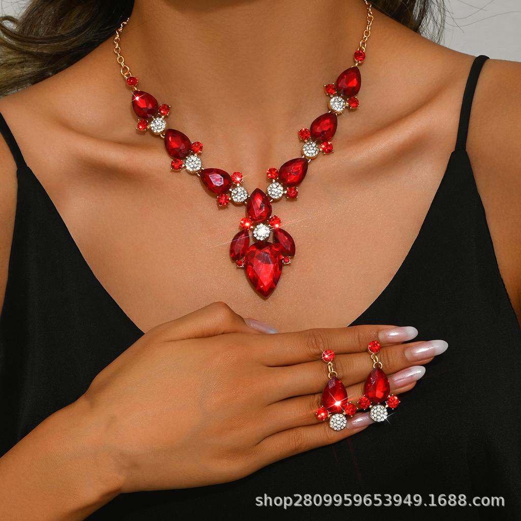 Dress Jewelry Direct Sales Necklace Earrings Two-piece Set Flower Bride Retro High-end Design Set