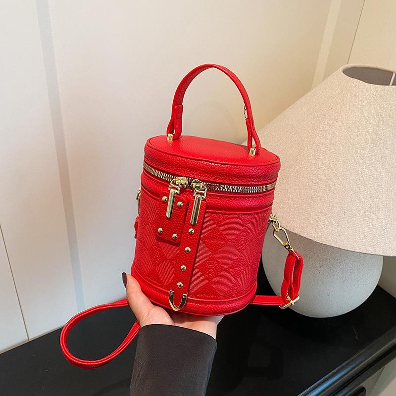 Niche New Shoulder Crossbody Portable Bucket Women's Bag Fashionable Simple Versatile Trendy Commuter Bag