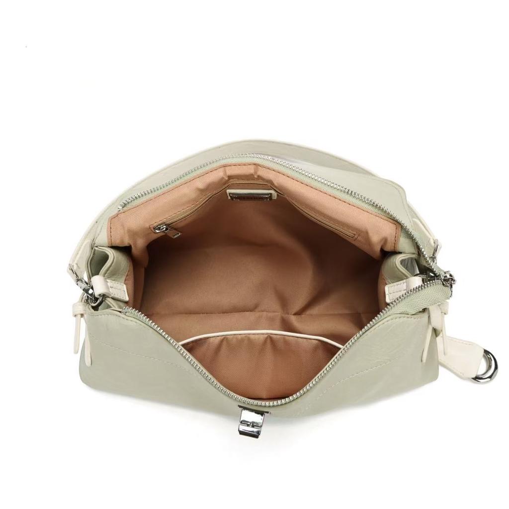 Large Capacity Exquisite Bag Women'S Light Luxury French Retro Style Handbag Lightweight High-End Messenger Bag