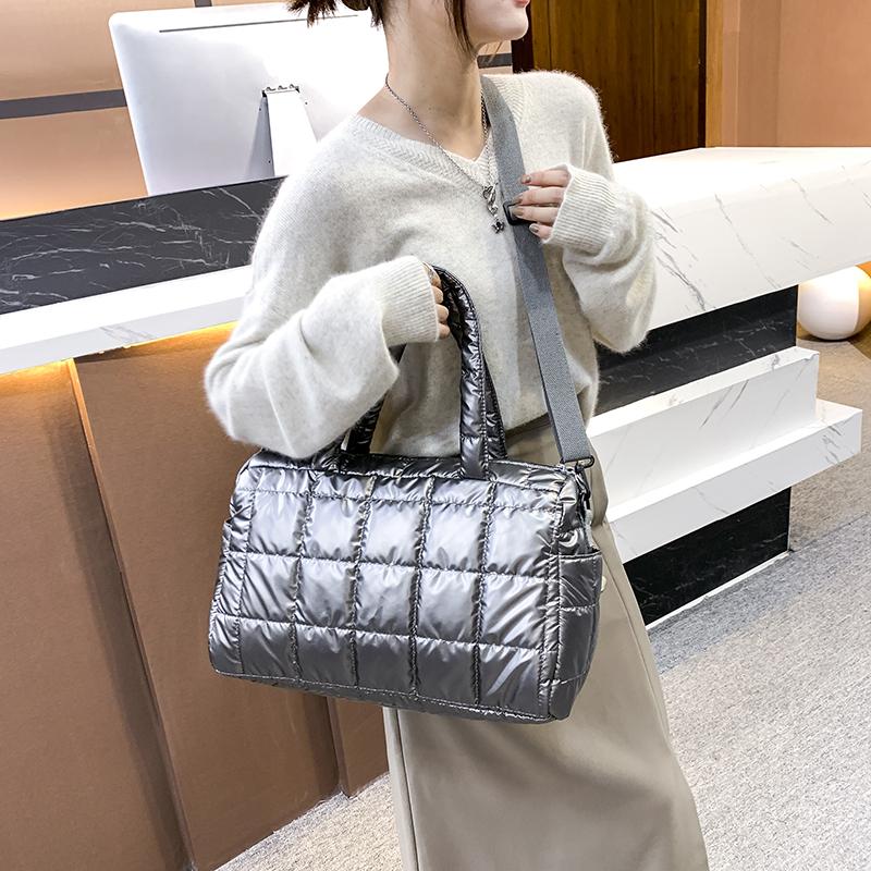 Fashionable Women's Tote Bag, Female Large Capacity Padded Shoulder Bag, Quilted Checkered Handbag, Down Messenger Bag