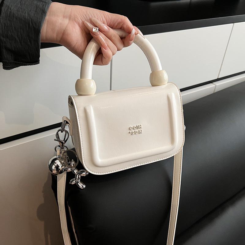 2025 Women's Chic Crossbody Handbag: Compact, Luxurious & Stylish