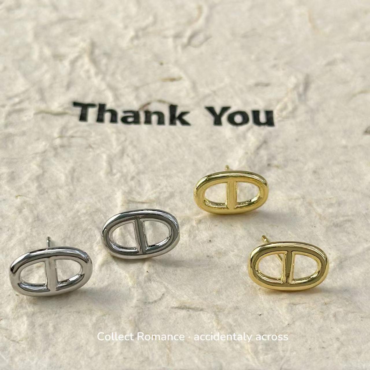 

2024 Модные металлические серьги в форме свиного носа: Уникальный, модный и универсальный Gold Version