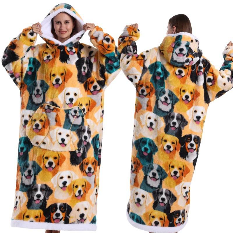 Autumn and winter sports and leisure warm TV blanket senior women's plush comfortable soft bathrobe warm fluffy robe