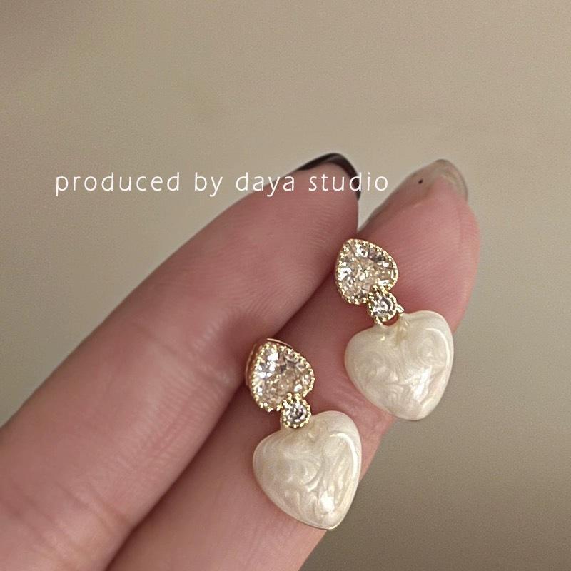 Prelude to Fall: French Retro Zircon Heart Drop Enamel Earrings
