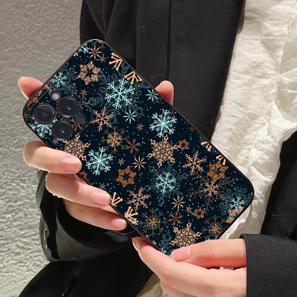 Christmas Snowflakes Phone Case For IPhone 16 15 14 11 12 13 Mini Pro XS Max Cover 6 7 8 Plus X Funda Shell