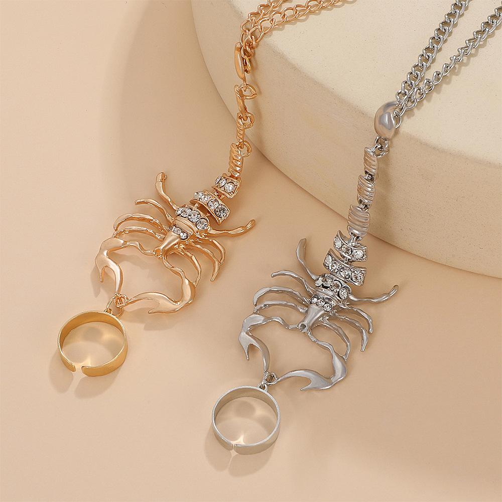Dark Gothic Scorpion Bracelet For Women Trendy Connect Hand Back Chain Bangle Gold Color Fashion Jewelry Halloween Accessories