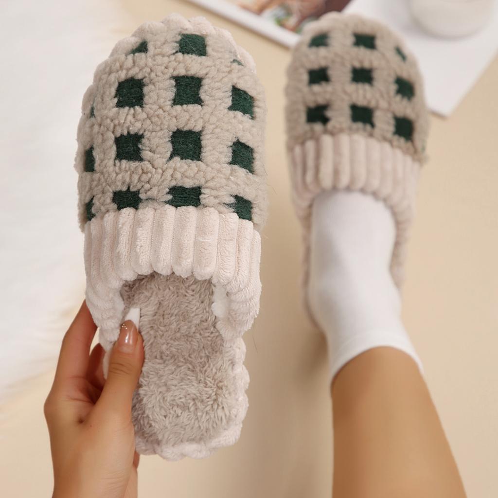 New Fuzzy Slippers Fashion Checker Indoor House Shoes Woman Cozy Winter Fluffy House Retro Checkered Print Shoes Slides Women