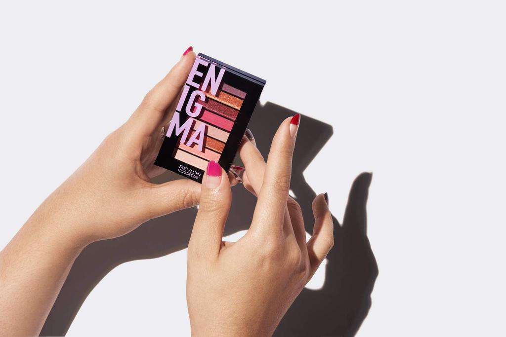 Revlon ColorStay Lux Book Palette 920 Enigma (Farbbild: Rosa-Lila) Lidschatten 3,4g (x 1)