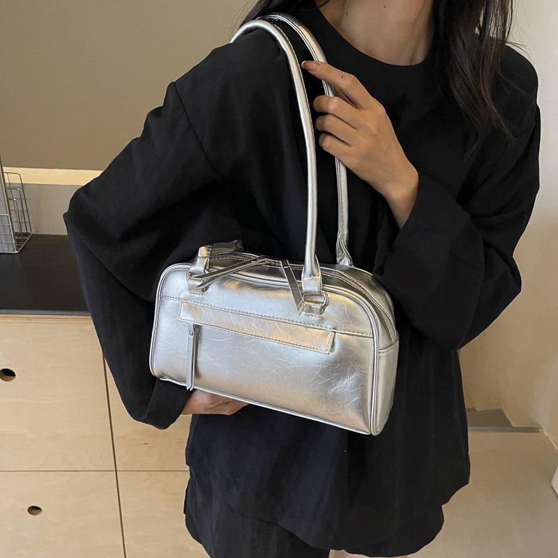 Autumn texture women's underarm bag new fashion pillow bag simple large capacity shoulder commuter women's bag tide