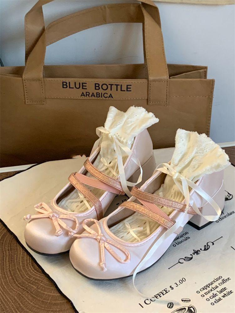 Süße kleine Lederschuhe Koreanische Version weniger vielseitig Lolita dicker Absatz Einzelne Schuhe Runde Spitze Leichter Mund Modische Schuhe