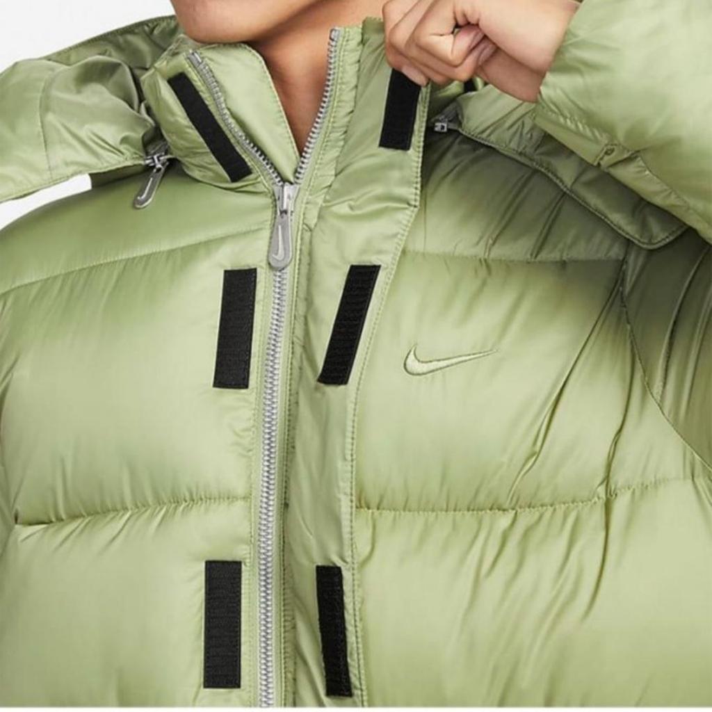 Nike Men's Waterproof, Windproof, Warm Hooded Sports Down Jacket DQ4921-334