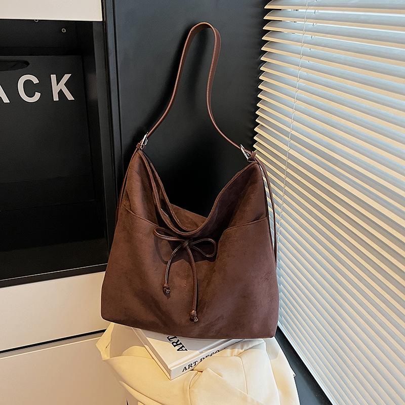 Suede bag women's large-capacity new autumn and winter versatile shoulder messenger bag commuter tote bag