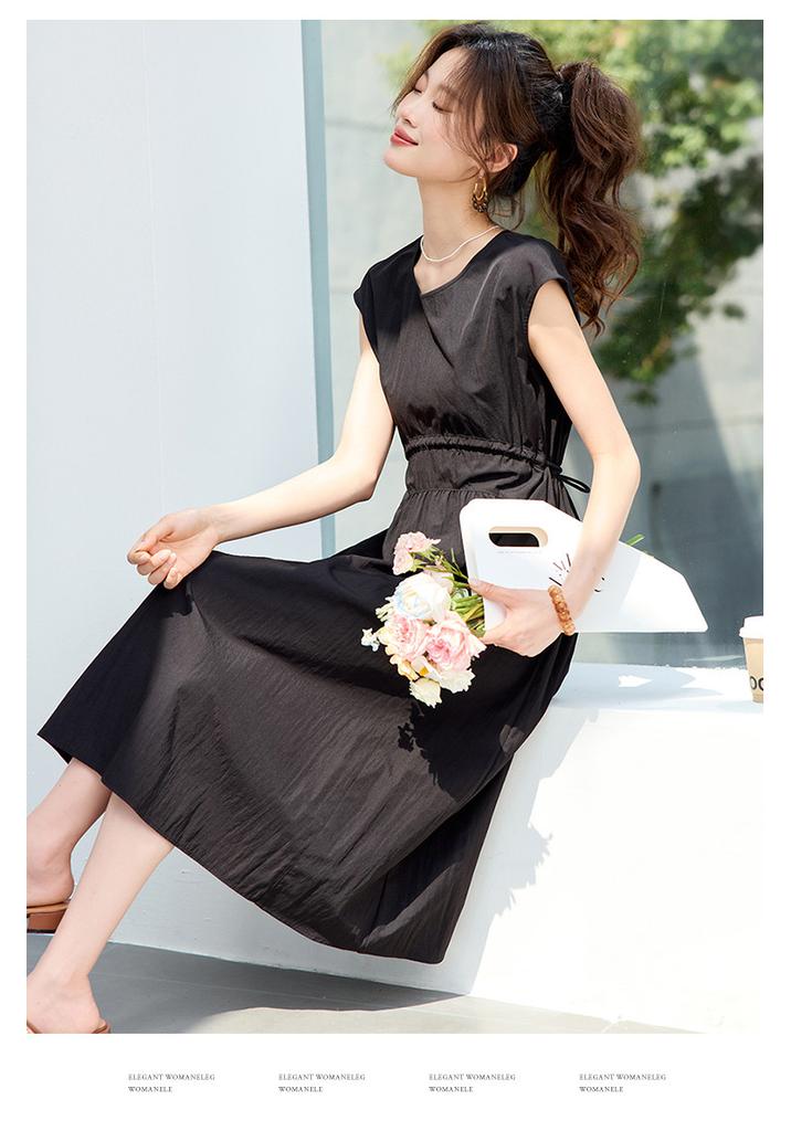 2026 Summer New Women's Waist Cinched Black Dress with Versatile Temperament, Slimming and High-end Women's Dress