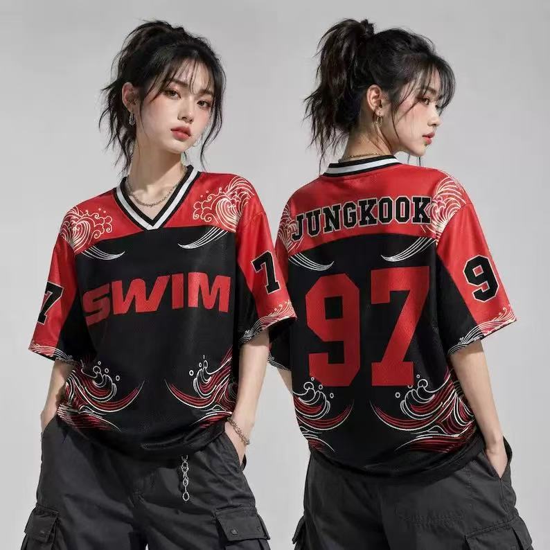 BTS Kpop ARMY 7 V-Neck Mesh Sports Jersey Short Sleeve Red Black Wave Graphic Streetwear Casual Fan Support Athletic Tee Shirt Top