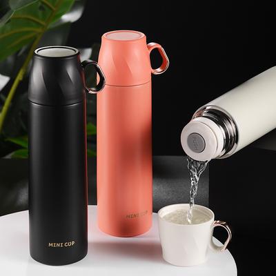 Mode Thermosbecher mit Deckel 304 Edelstahl tragbarer Becher für Männer und Frauen Hochzeitsgeschenk Wasserbecher