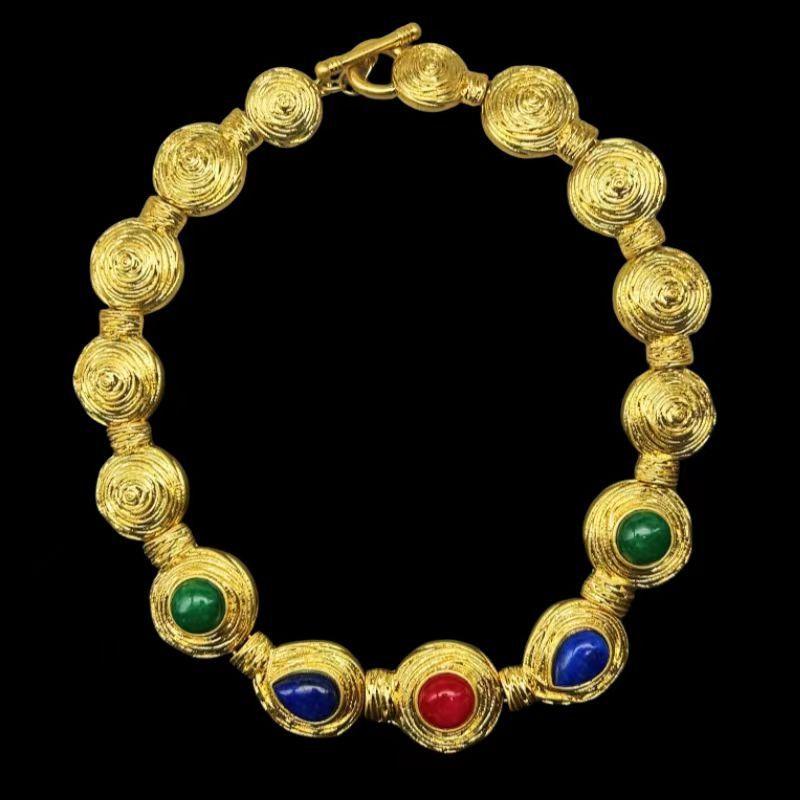 

Vintage Heavy Industry Electroplating Genuine Gold Three Dimensional Spiral Pattern Palace Style Versatile Necklace Earnail Set
