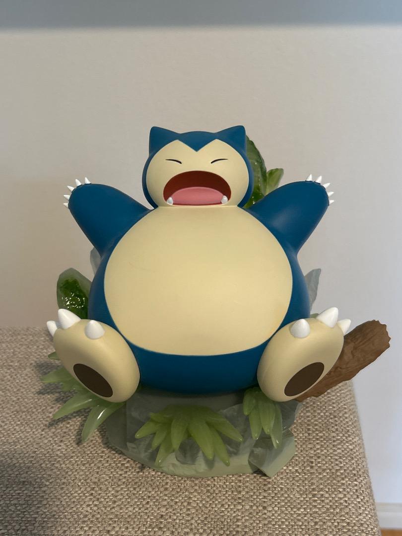 

[Б/У] Фигурка Снорлакса, сидящего на траве