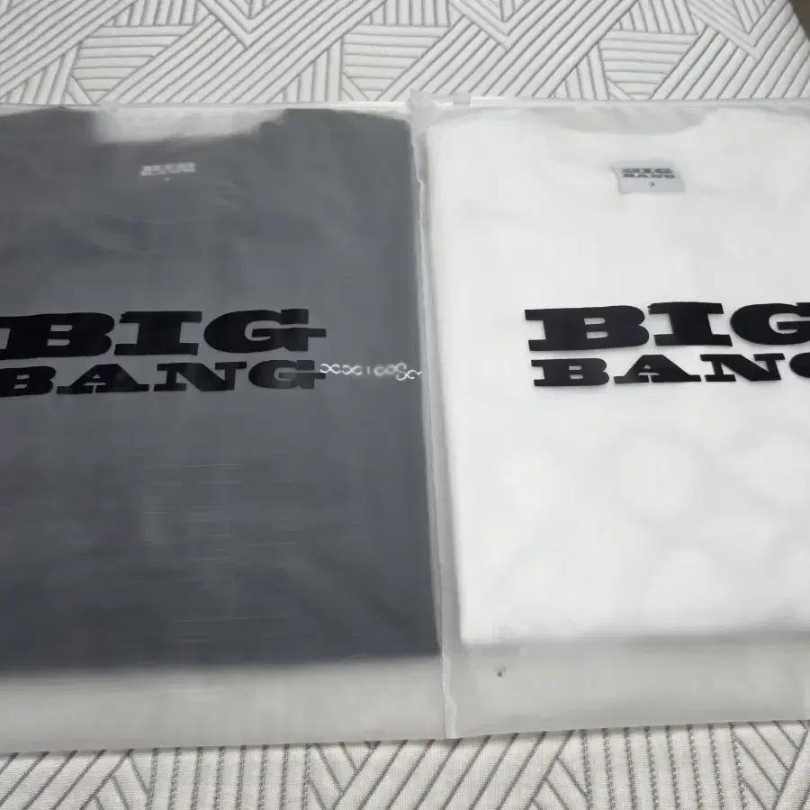 BIGBANG sealed)XL Short Sleeve T-shirt Black/White
