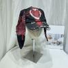 Cappellino da baseball in misto cotone effetto invecchiato con pannelli estesi, dettagli in metallo e visiera rivolta in avanti per festival
