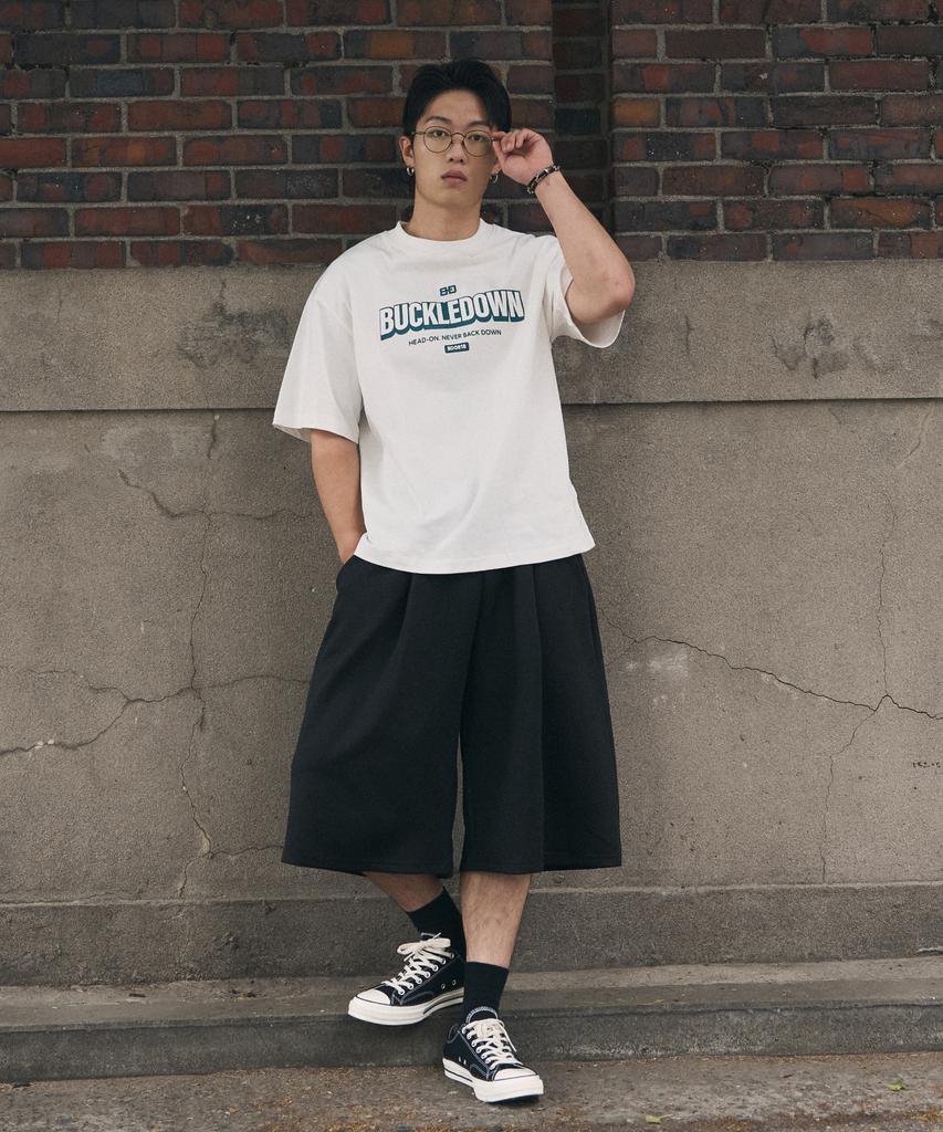 Beokeuldaun Comfort One-Pleat Long Wide Bermuda Sweatpants (Black)