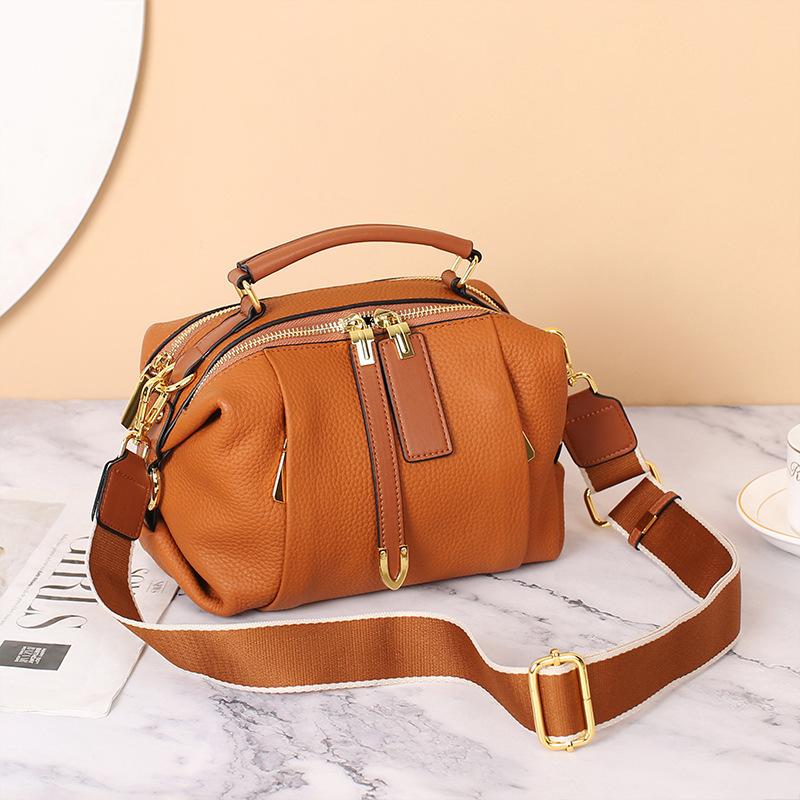 Bag women's new trendy fashion leather Boston pillow bag women's crossbody first layer cowhide niche handbag