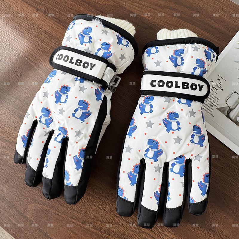 

Cute little dinosaur children boys and girls skiing velvet cold-proof snow water-proof recommended for ages 8-12