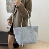 Large Fashionable Tote Bag For Women Versatile Commuter Purse For Daily Use