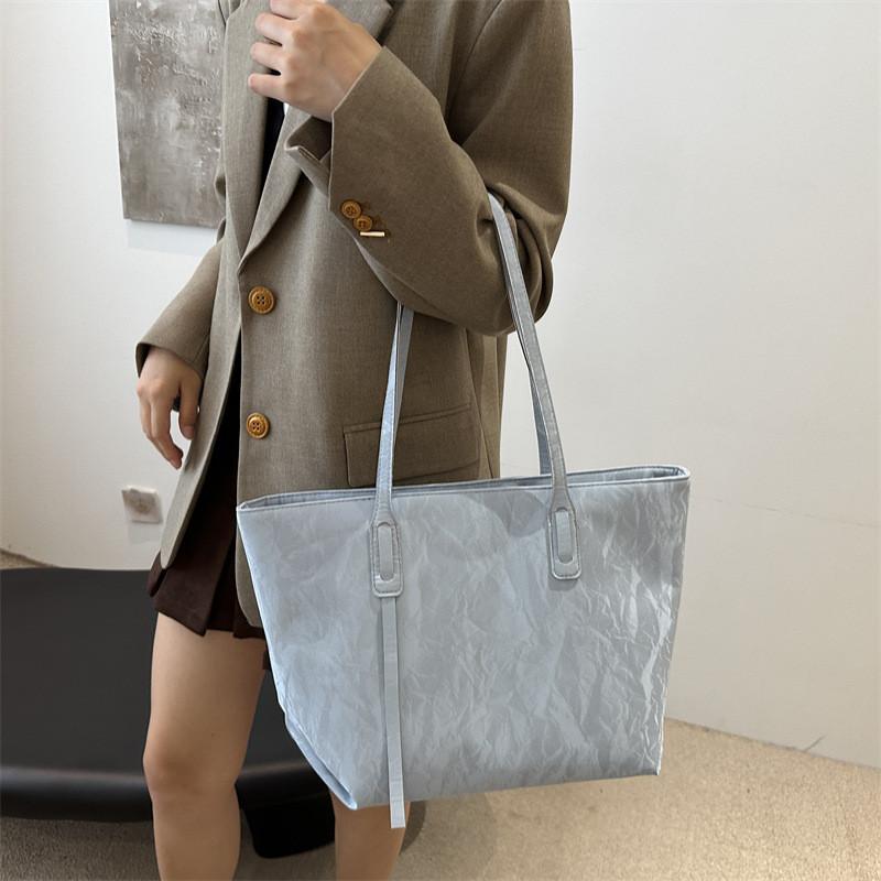 Large Fashionable Tote Bag For Women Versatile Commuter Purse For Daily Use