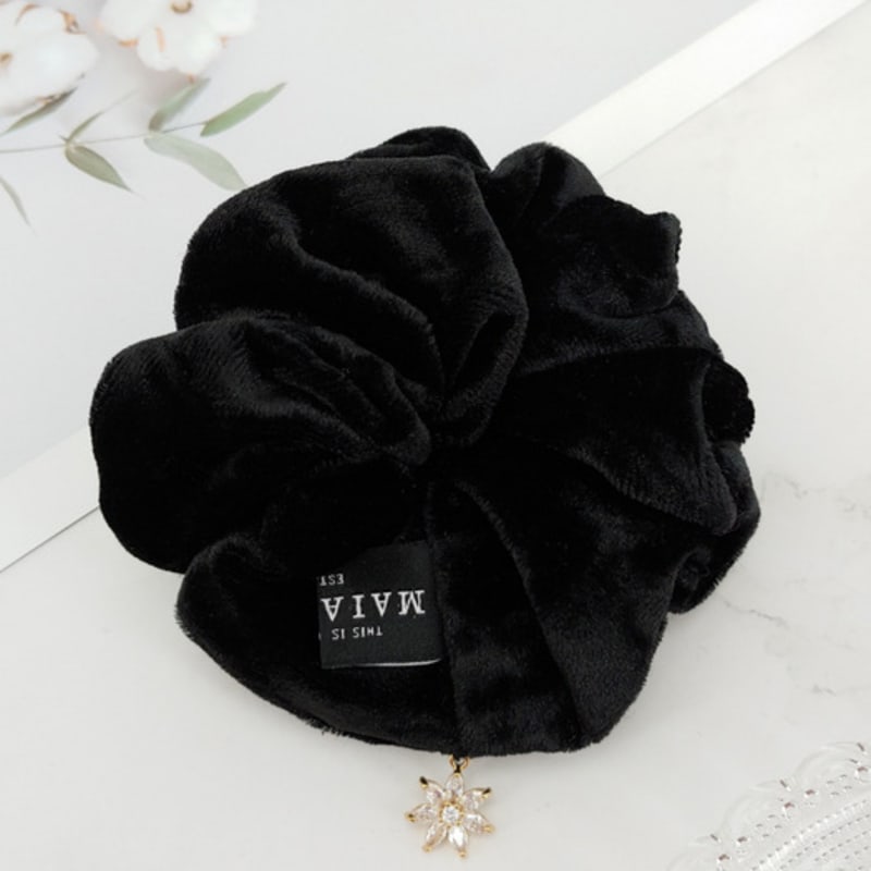 MAIA Velvet Crystal Gopchang Shushu-Black