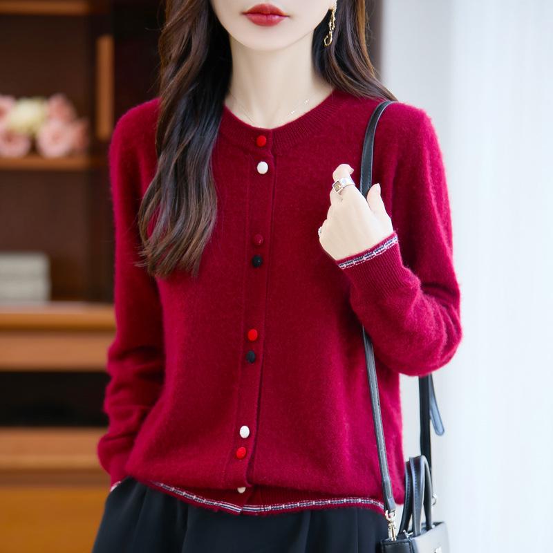 Designer Color Block Wool Cardigan - Heart Buckle, Round Neck, Versatile Casual Sweater for Autumn/Winter