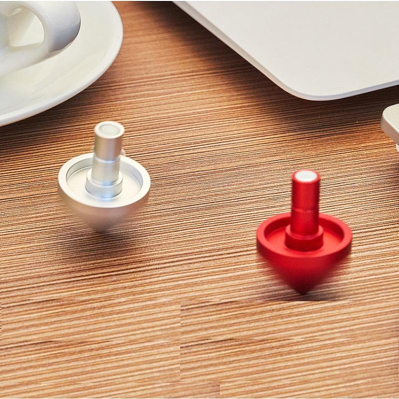 Square Decompression Spinning Top Dice Cube Anti-Anxiety Fingertip Toys Hand Figets Spinner Early Learning Vent Toys Flipo Flip