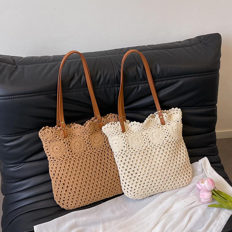 1pcs Bohemian Straw Woven Tote Bag Large Capacity Hollow Floral Shoulder Bag for Beach Vacation Lightweight & Durable